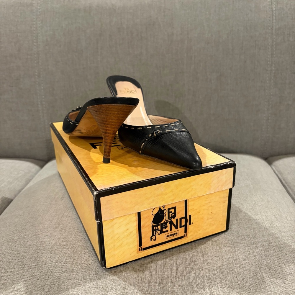 Fendi Vintage Kitten Heels - Black Leather Stitched Heels - Size 37 / 7 - Picture 8 of 10